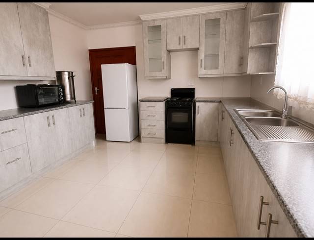 4 BEDROOM HOUSE FOR SALE IN MEYERTON PARK